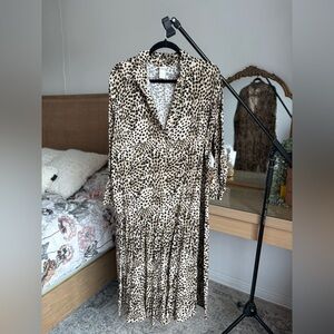 H&M Black and Cream Long Sleeve Dress